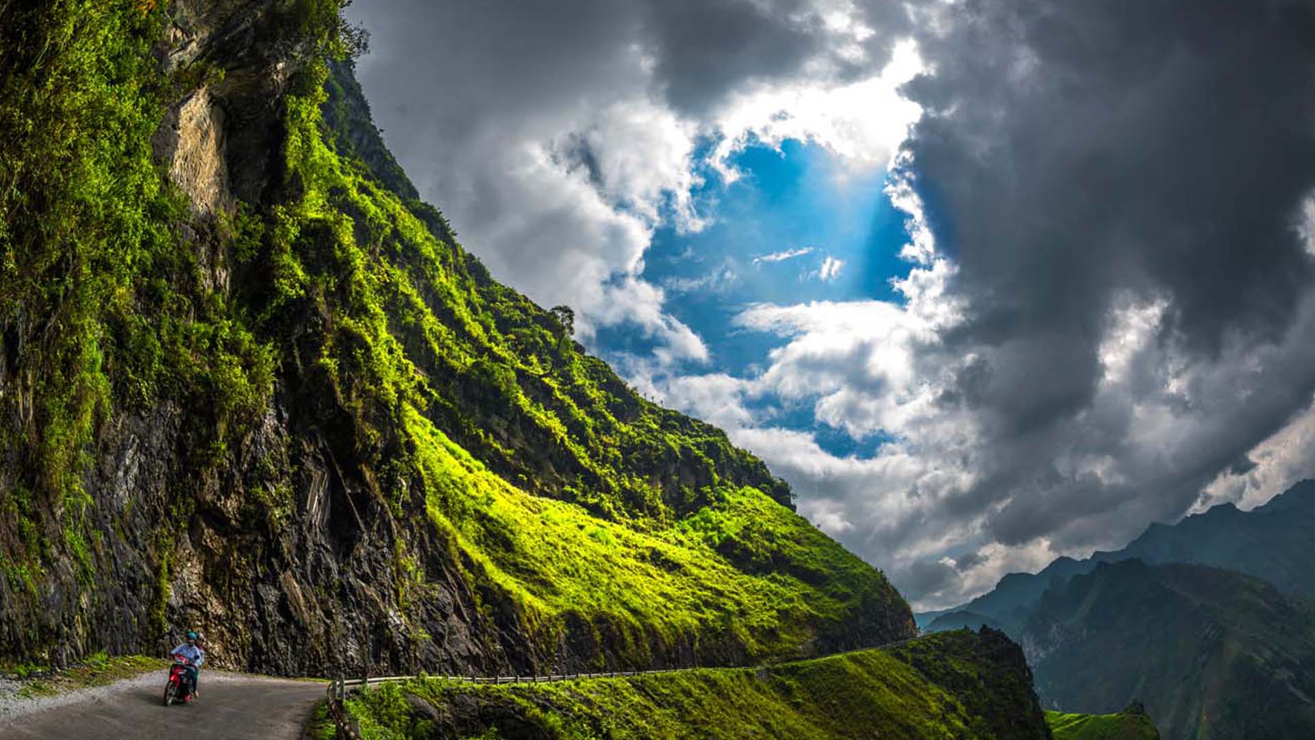 Ha Giang motorbike adventure tour